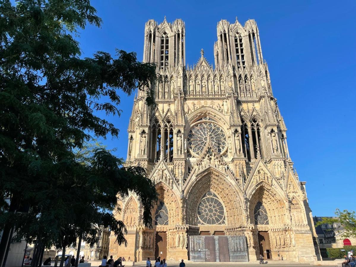 Charme De L'Ancien Pour Cet Appartement Entierement Renove Dans L'Hypercentre De ランス エクステリア 写真