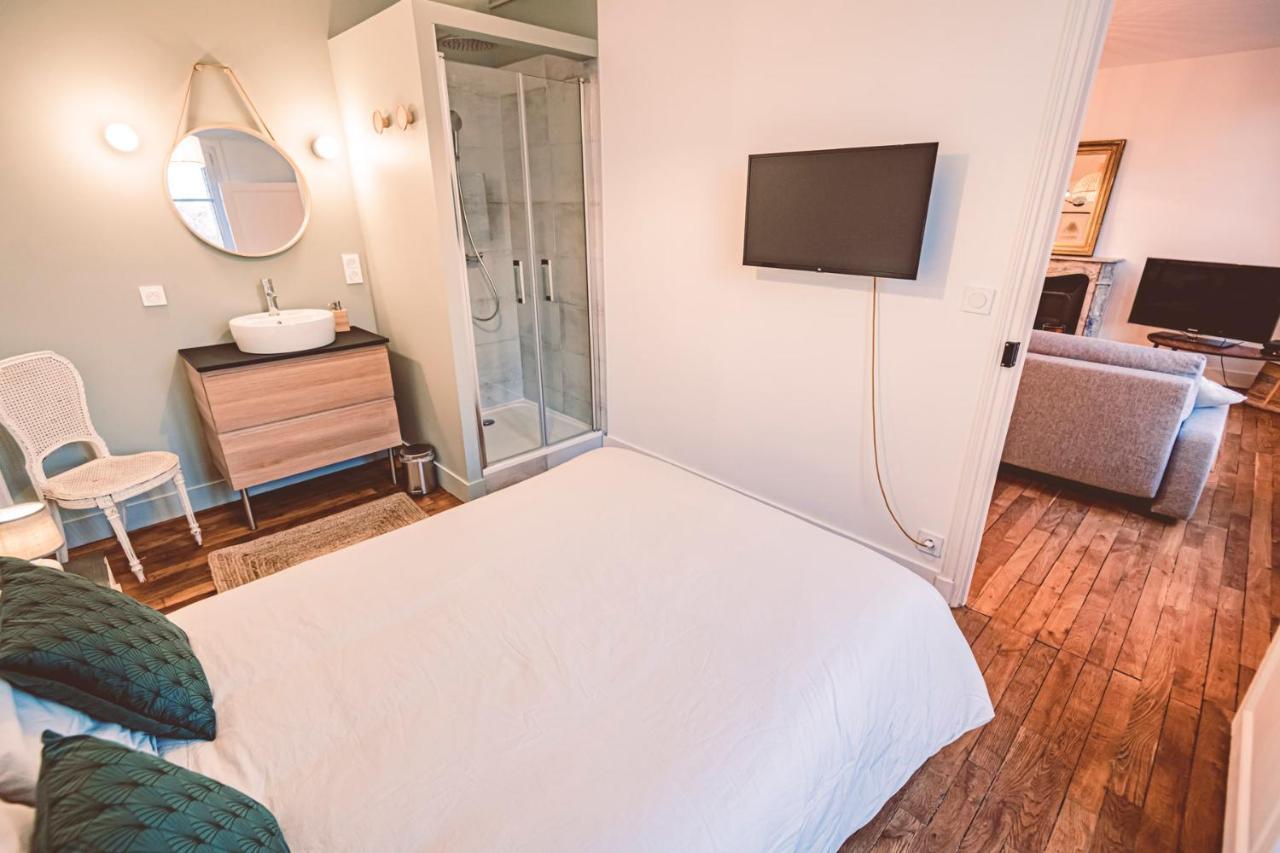Charme De L'Ancien Pour Cet Appartement Entierement Renove Dans L'Hypercentre De ランス エクステリア 写真